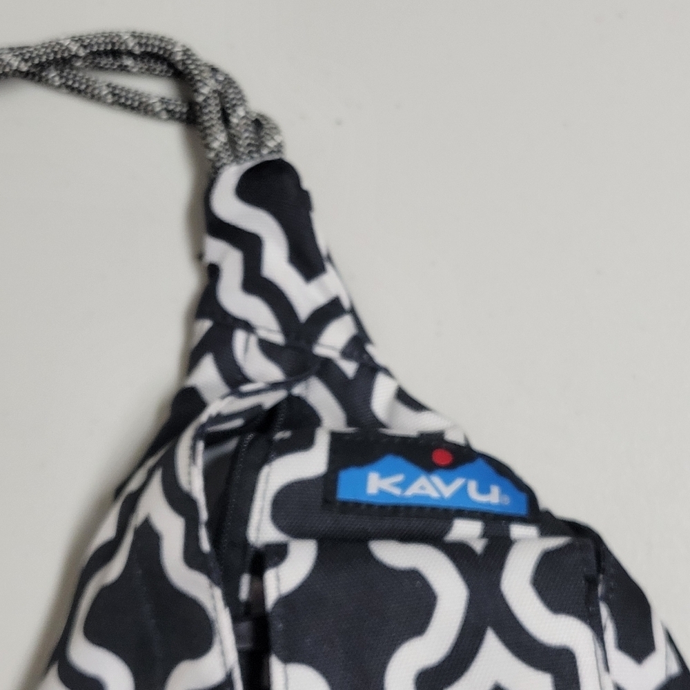Kavu Mini Rope Sling Bag - Picture 2 of 9